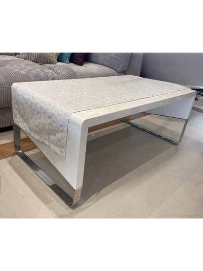 Holiday Elegance - Runner Silver & White