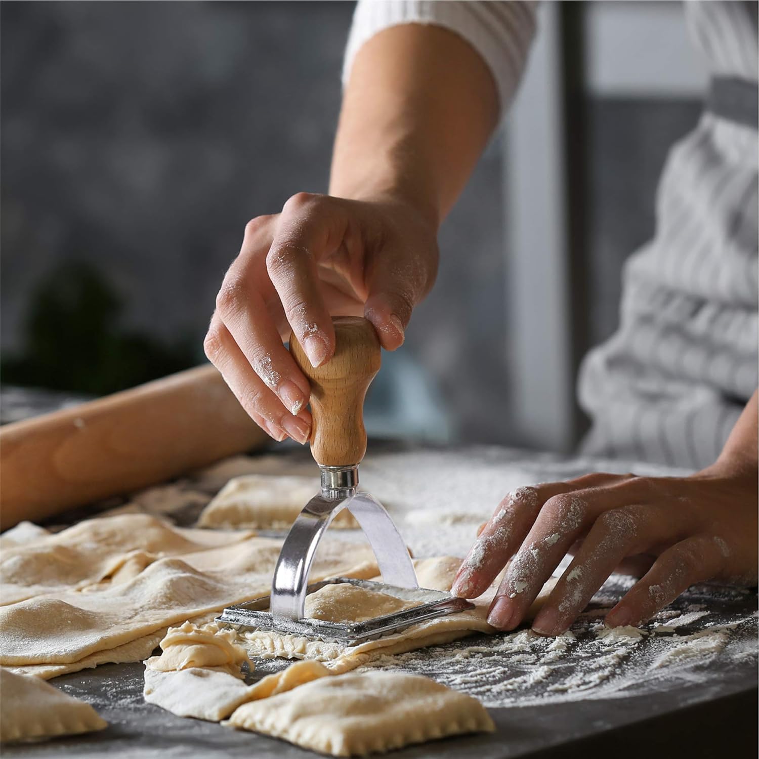Stainless Steel Ravioli & Tart Cake Mold with Wooden Handle ( Square )