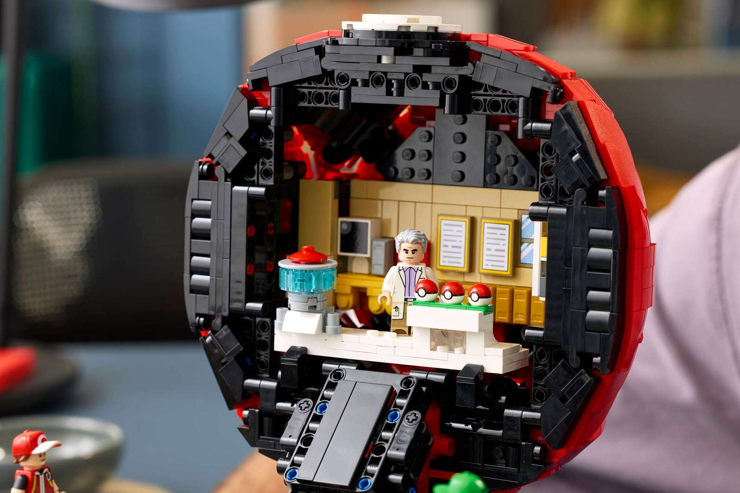 LEGO Pokémon - Iconic Trainer Moments Poké Ball - 72154 {Preorder for OCTOBER}