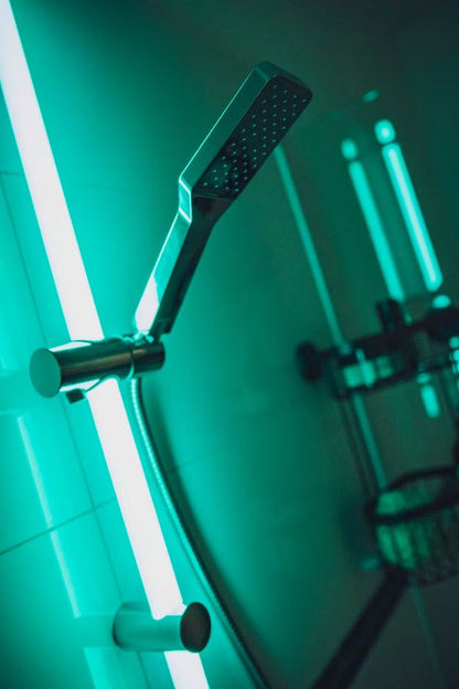Wenko LED Shower Rail – Award-Winning RGB & Warm White Illuminated Rod with Remote
