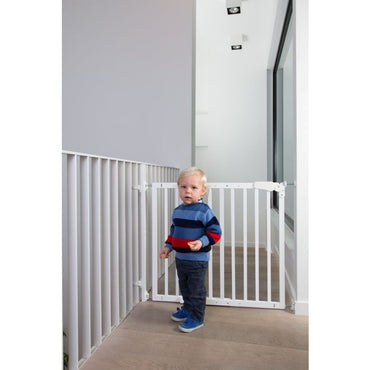Childhome Maestro Safety Gate: White Wood (73.5–104 cm)