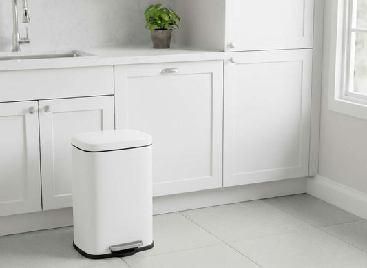 Pedal Bin Studio, Easy-Close, White 30 liters by Wenko -Germany