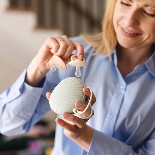 Babyono Silicone Soother Case – Beige